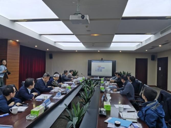 江苏省农用矿产资源安全评价与战略规划"报告通过江苏省地质学会验收.